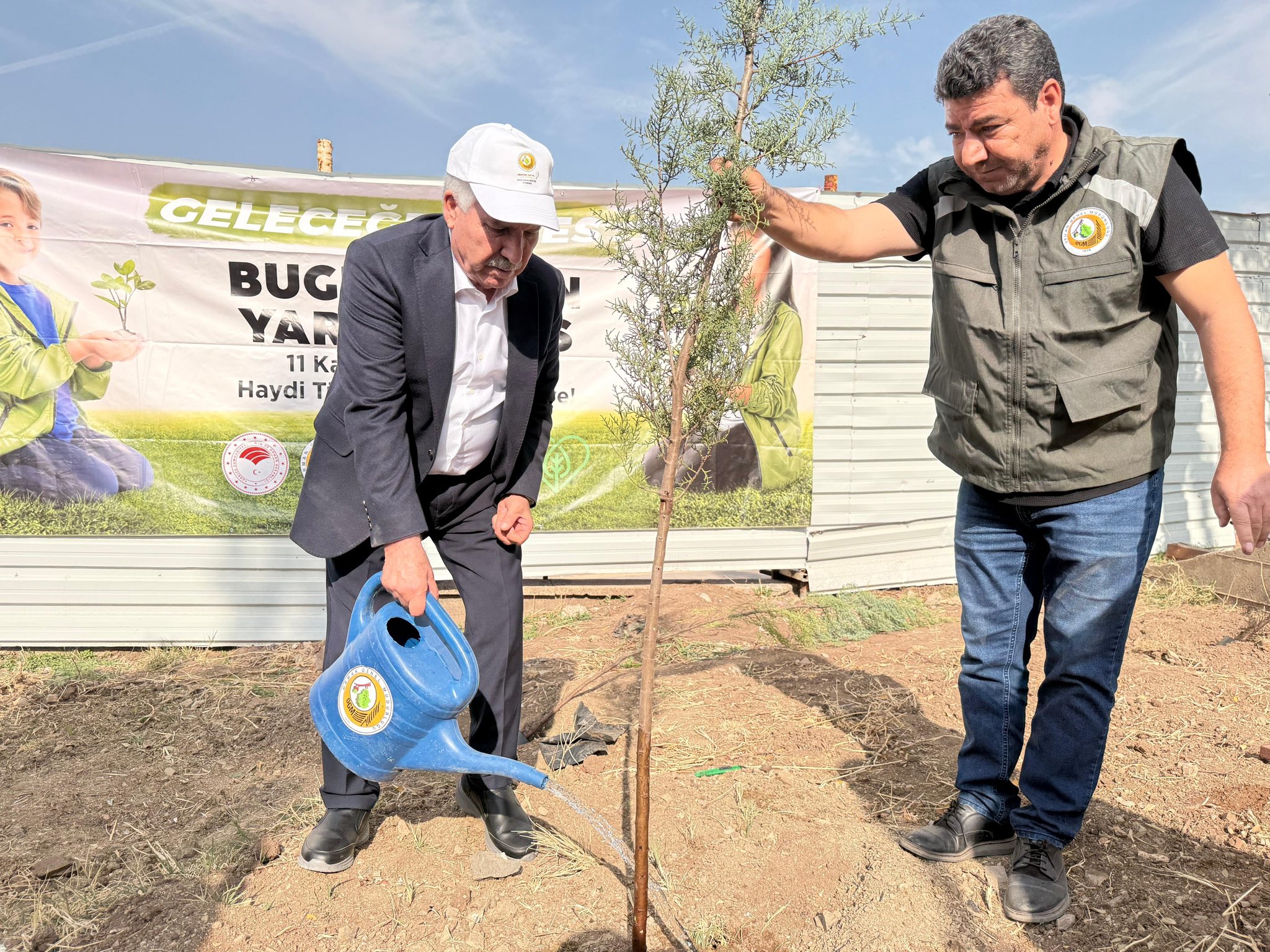 Toprakla buluşan her fidan, aydınlık geleceğimize bıraktığımız en kıymetli mirastır.